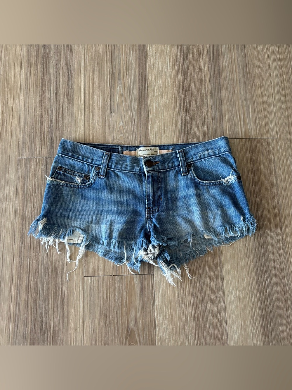 Vintage Y2K Abercrombie & Fitch Low Rise Denim Cutoff Shorts Distressed Womens 2
